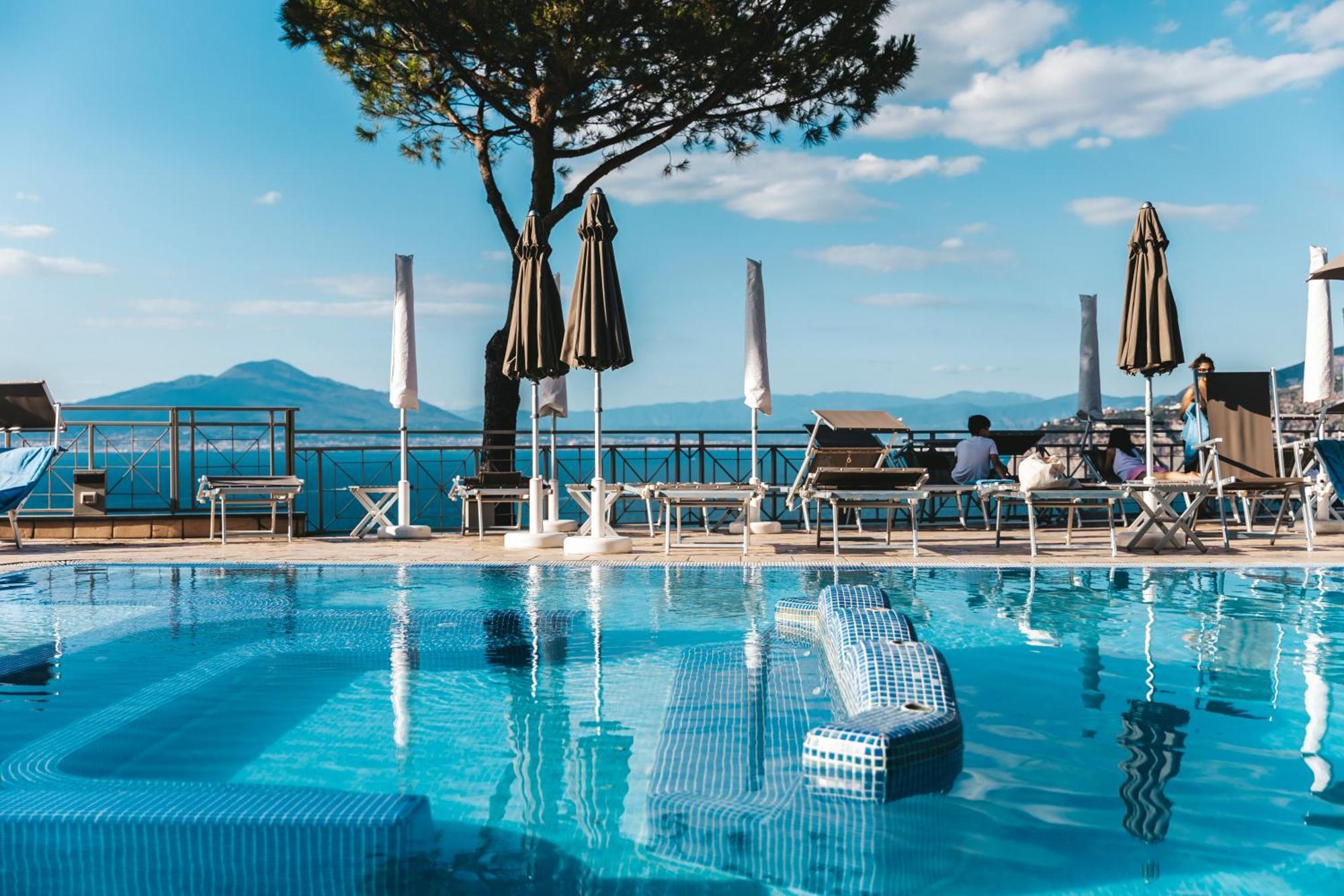 Grand Hotel President Sorrento Esterno foto