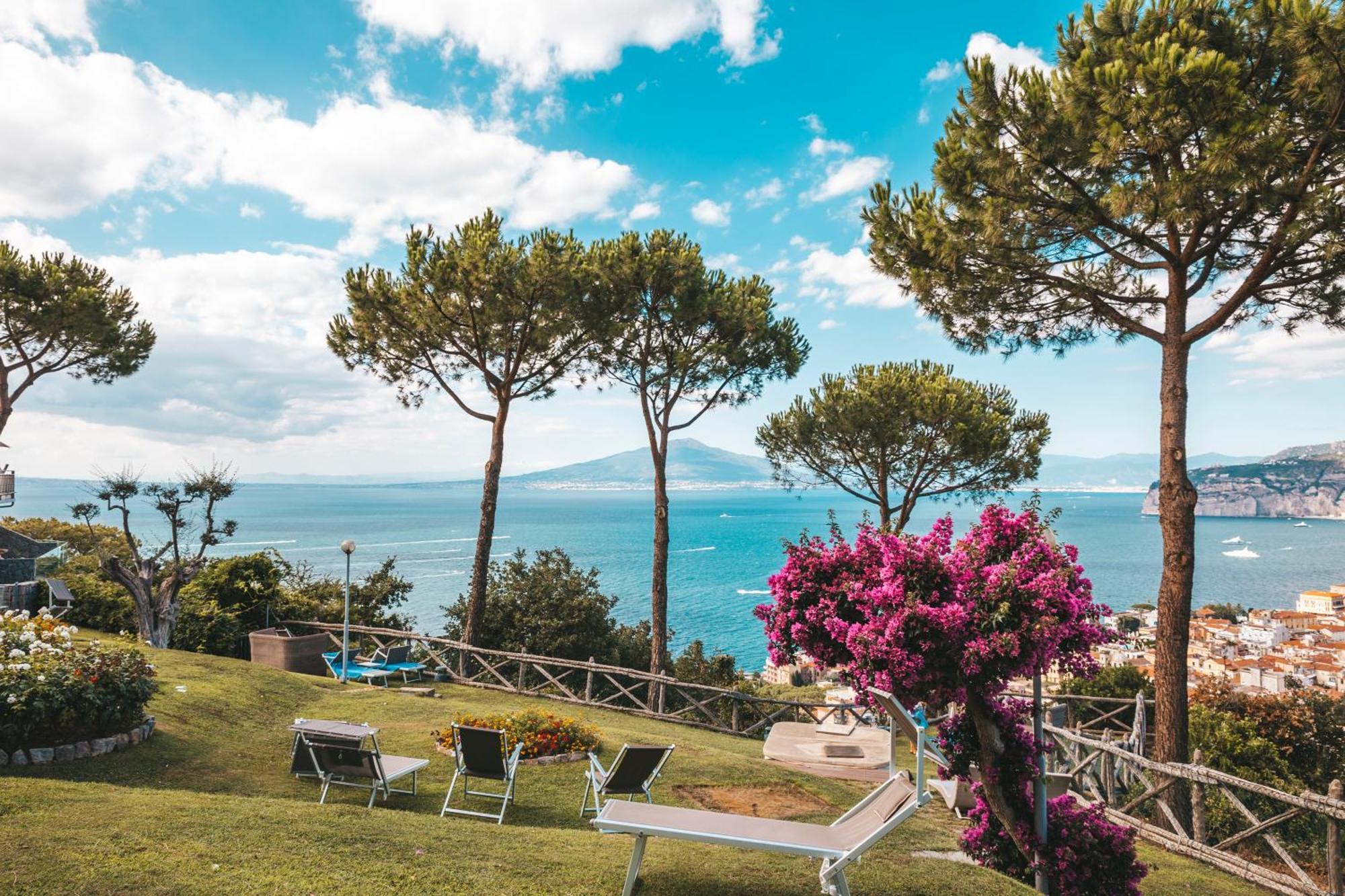 Grand Hotel President Sorrento Esterno foto