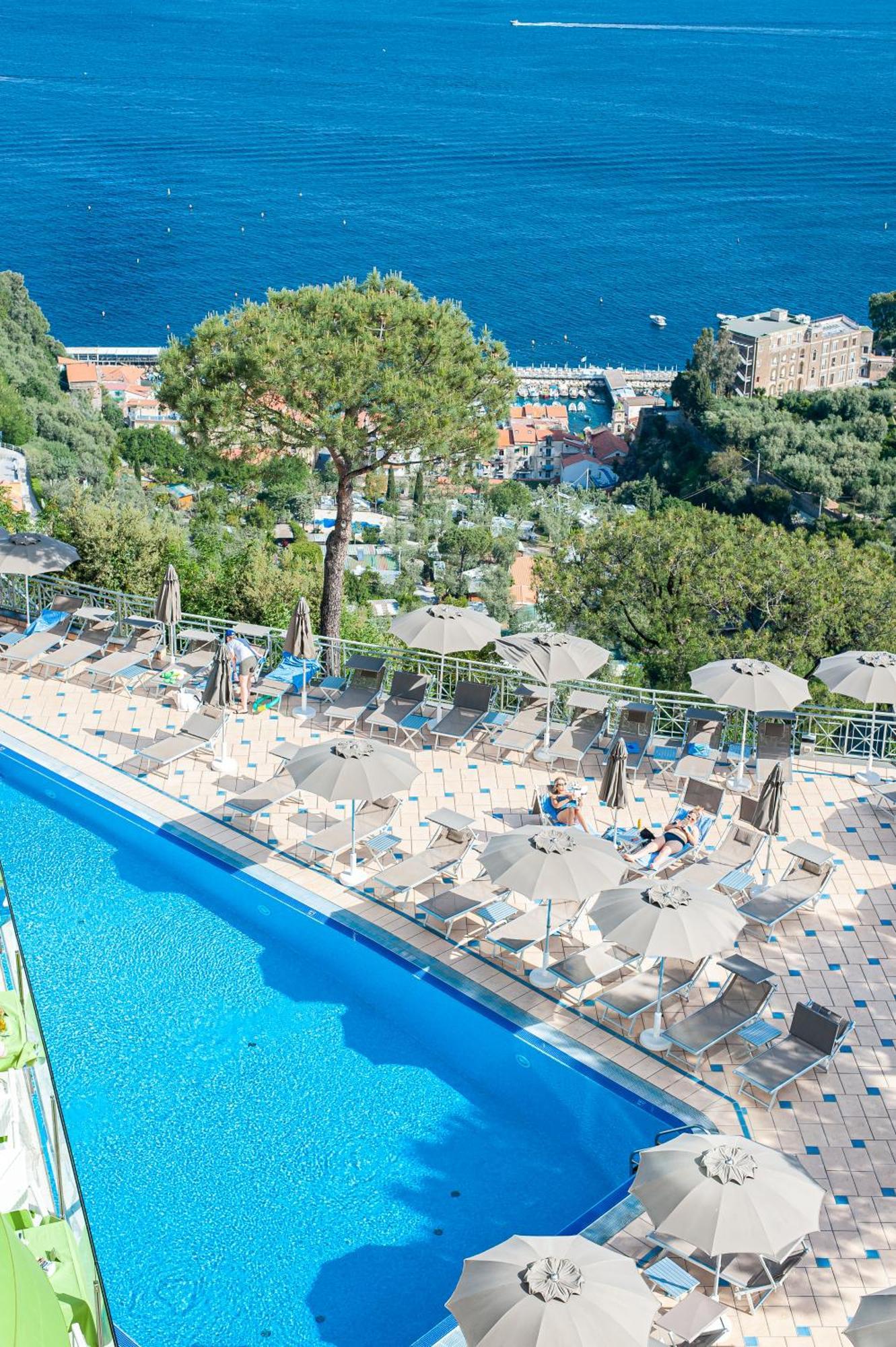 Grand Hotel President Sorrento Esterno foto