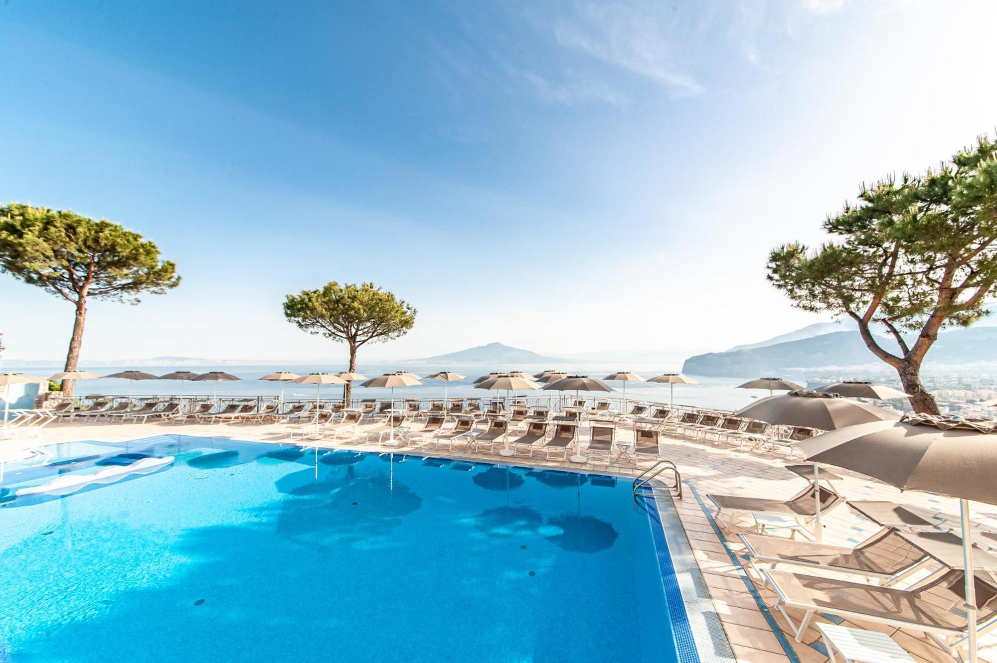 Grand Hotel President Sorrento Esterno foto