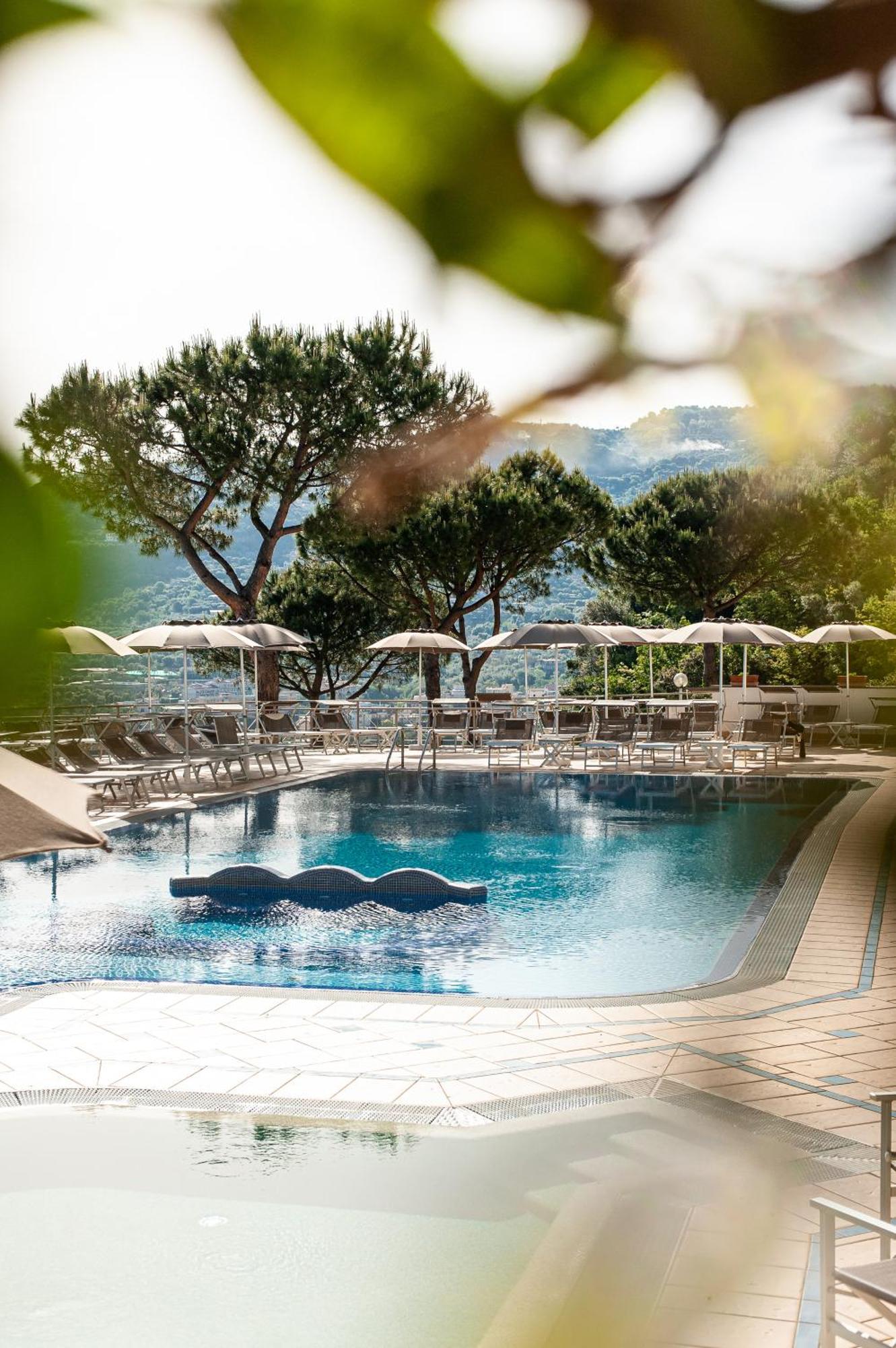 Grand Hotel President Sorrento Esterno foto