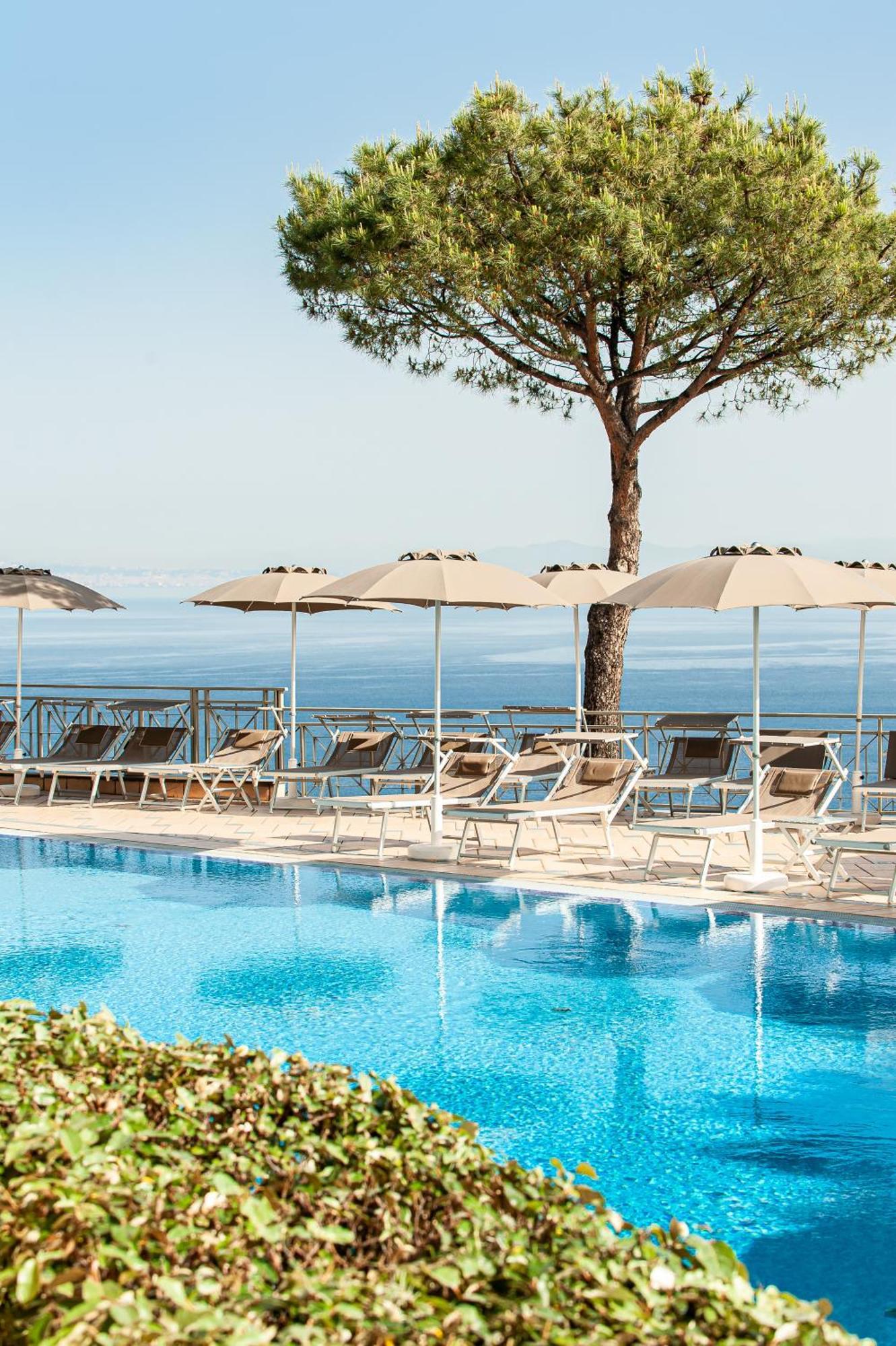 Grand Hotel President Sorrento Esterno foto