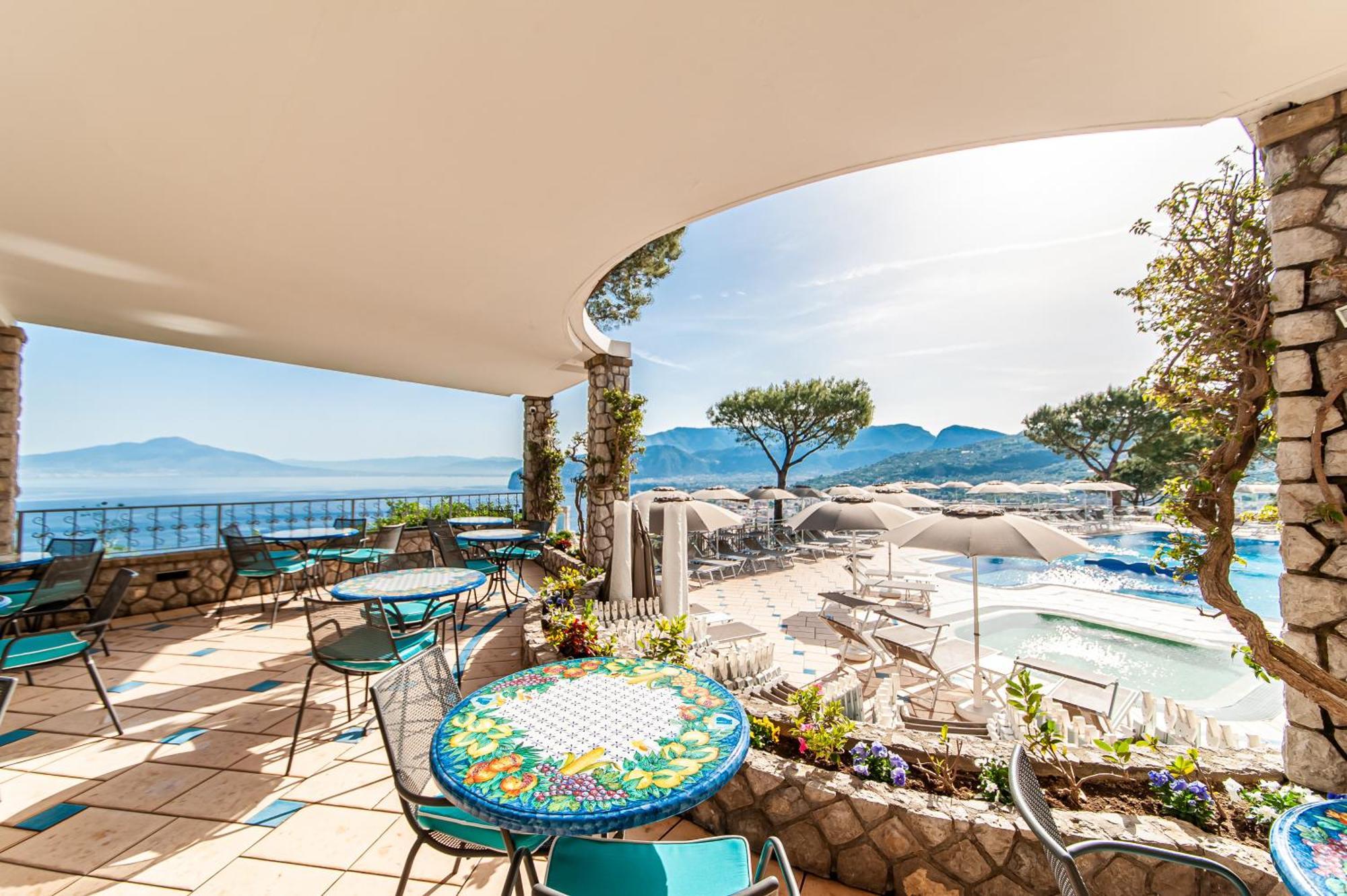 Grand Hotel President Sorrento Esterno foto