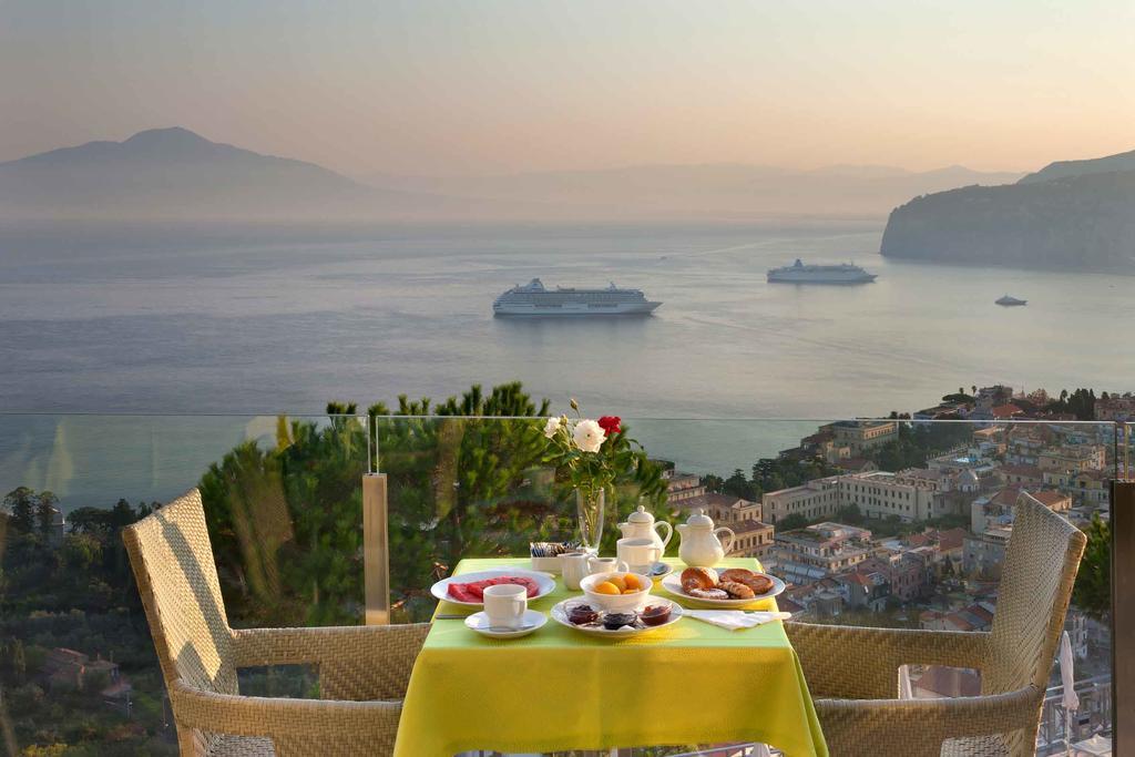 Grand Hotel President Sorrento Esterno foto
